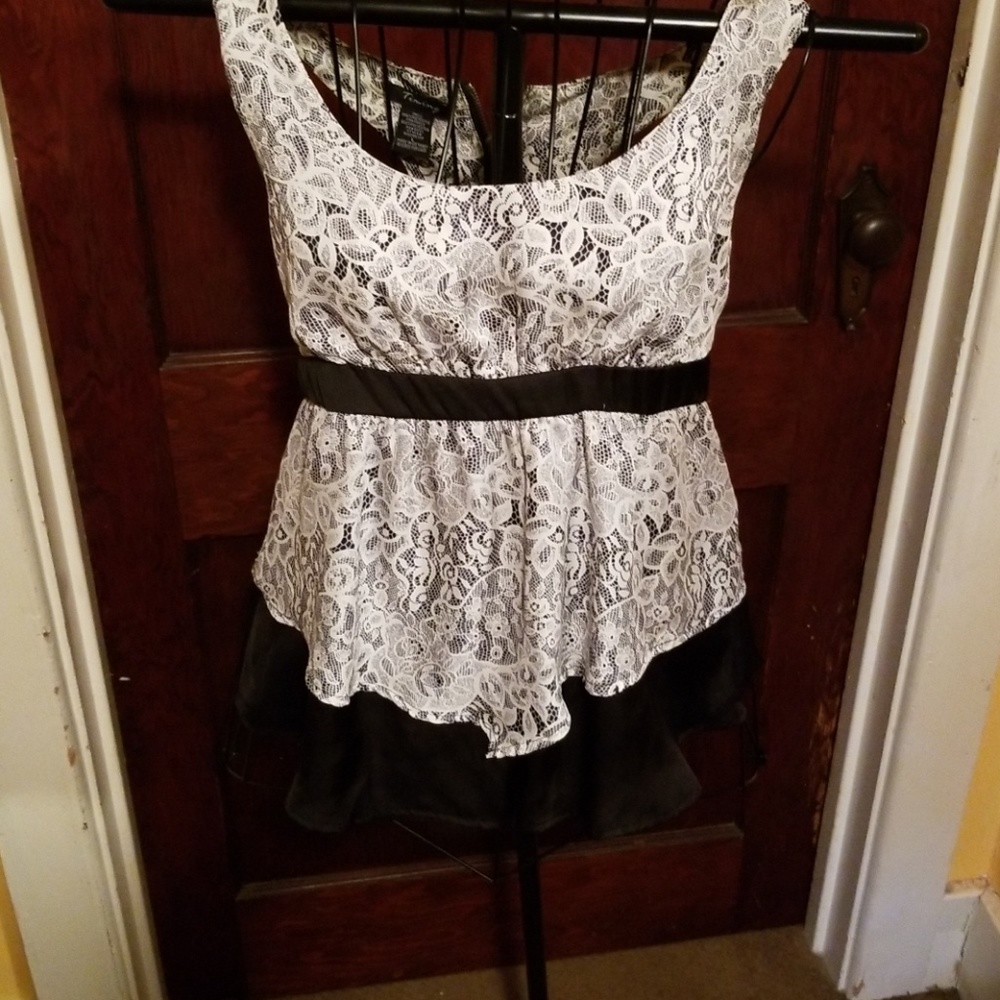 Timing tiered top size large